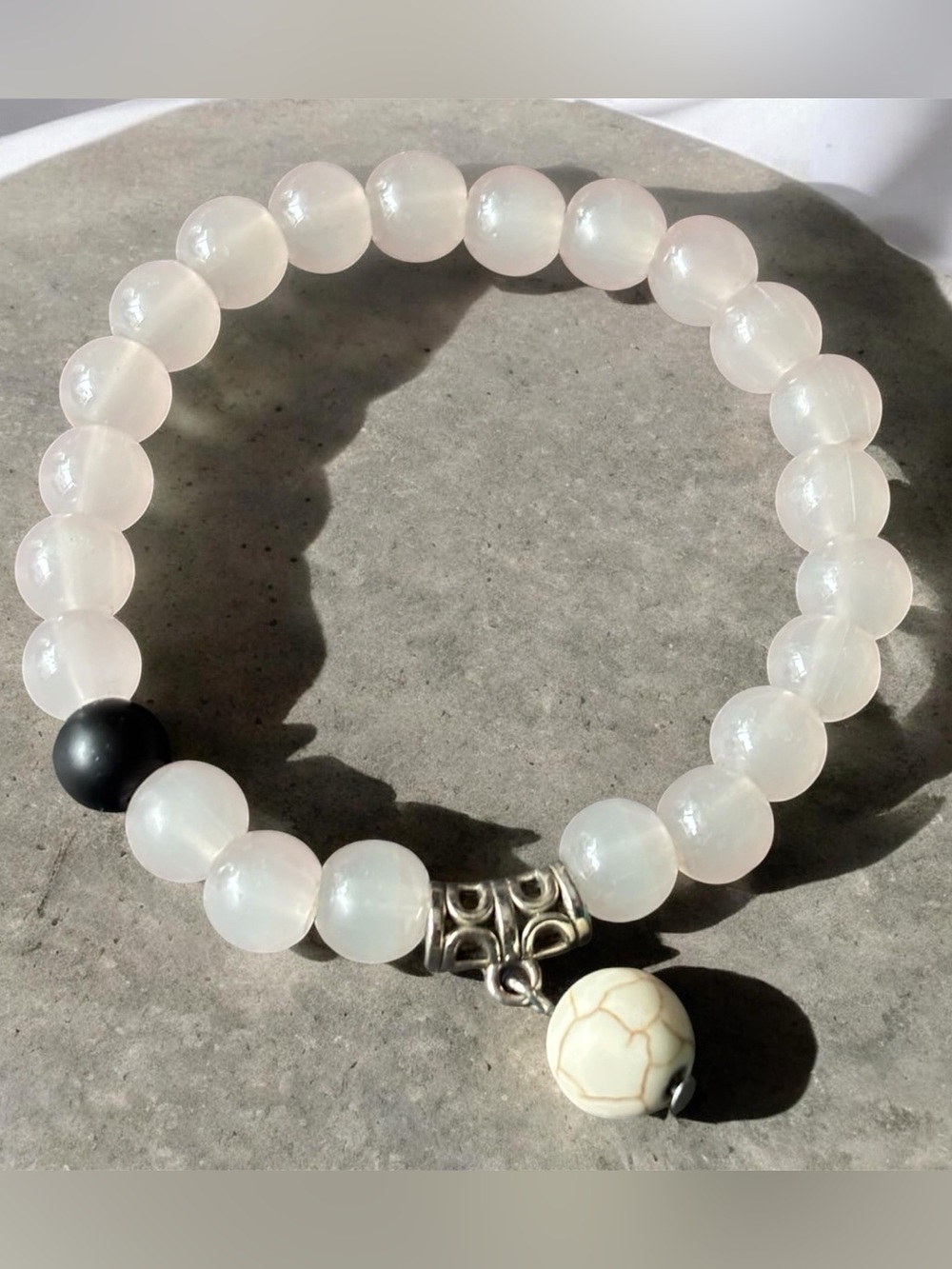 Rose Quartz Stretch Bracelet Onyx Howlite Charm Beaded | Size 6 - Picture 6 of 6